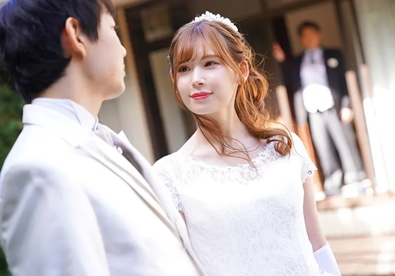 Bố người chồng phang người yêu của con trai ngay sau lễ cưới của con trai